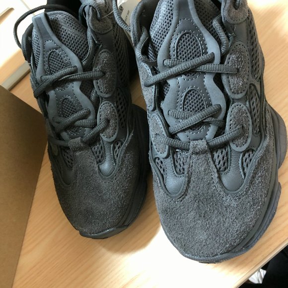 yeezy 500 main image 7